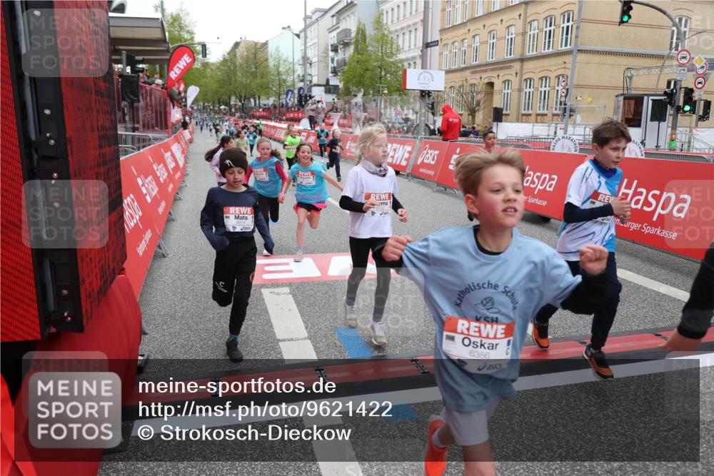 25.04.2026 - Das Zehntel Strokosch-Dieckow http://msf.ph/oto/9621422 25.04.2026 10:55:31 Ziel 5059, 5084, 5108, 5132, 5252, 5360, 5754, 5770, 5778, 5797, 6094, 6386, 6421, 6514, 6539, 6543, 6557, 6636, 6653, 7102, 7130, 7256, 7341, 7655, 7717, 7813, 7851, 8008 meine-sportfotos.de