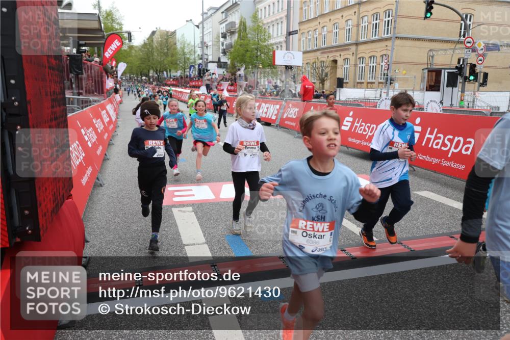 25.04.2026 - Das Zehntel Strokosch-Dieckow http://msf.ph/oto/9621430 25.04.2026 10:55:31 Ziel 5059, 5084, 5108, 5132, 5252, 5360, 5754, 5770, 5778, 5797, 6094, 6386, 6421, 6514, 6539, 6543, 6557, 6636, 6653, 7102, 7130, 7256, 7341, 7655, 7717, 7813, 7851, 8008 meine-sportfotos.de