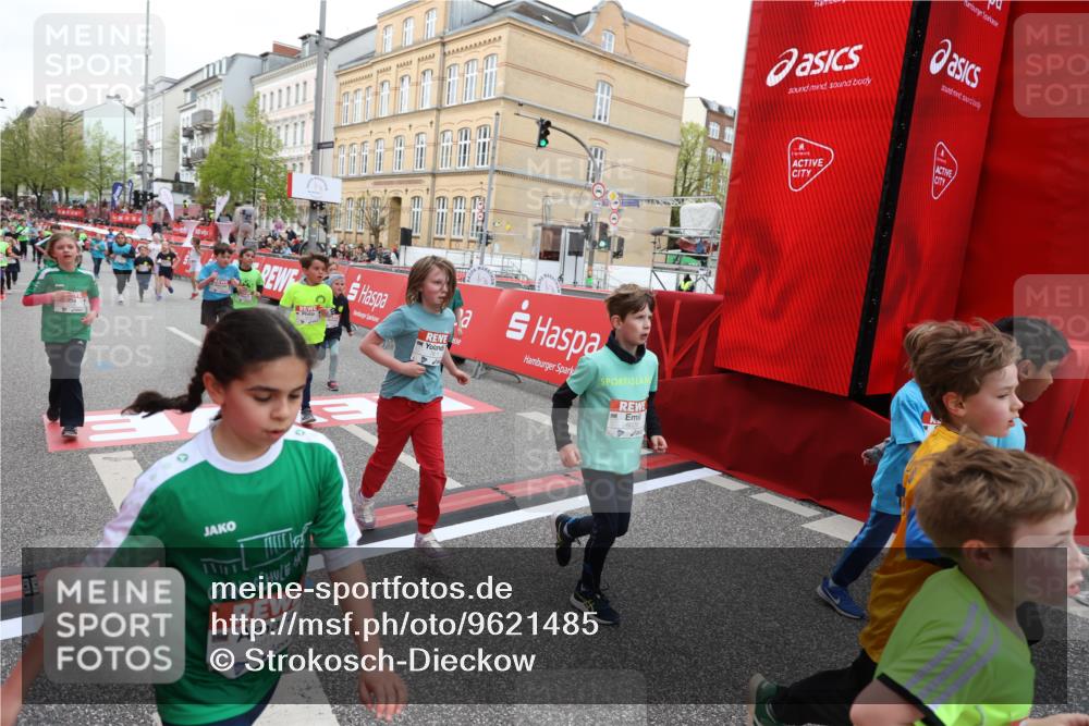 25.04.2026 - Das Zehntel Strokosch-Dieckow http://msf.ph/oto/9621485 25.04.2026 11:00:12 Ziel 5182, 5193, 5510, 5525, 5649, 5817, 5858, 5912, 5916, 6005, 6029, 6063, 6554, 6585, 6602, 6605, 6824, 6825, 6911, 6950, 7219, 7289, 7298, 7421, 7611 meine-sportfotos.de