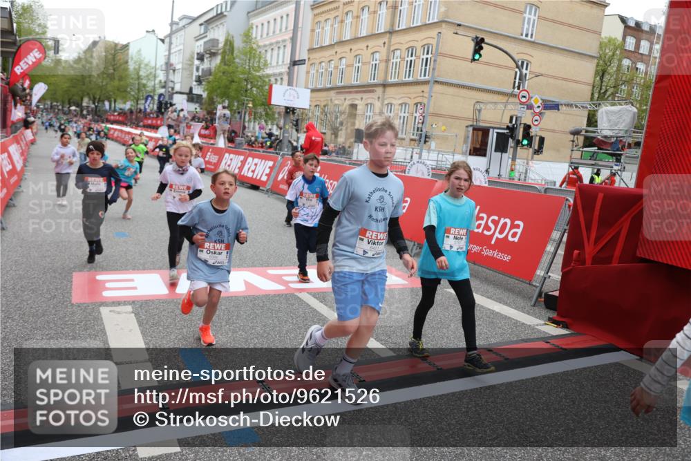25.04.2026 - Das Zehntel Strokosch-Dieckow http://msf.ph/oto/9621526 25.04.2026 10:55:30 Ziel 5059, 5084, 5132, 5252, 5432, 5754, 5770, 5778, 5797, 6094, 6386, 6421, 6514, 6543, 6557, 7097, 7102, 7256, 7341, 7655, 7717, 7813, 7851, 8008 meine-sportfotos.de