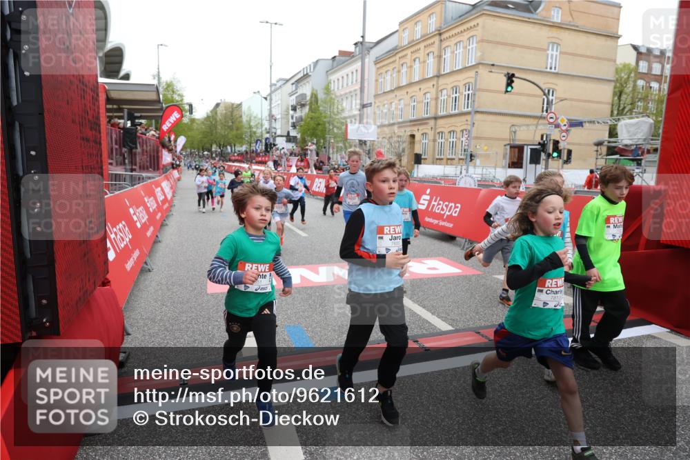 25.04.2026 - Das Zehntel Strokosch-Dieckow http://msf.ph/oto/9621612 25.04.2026 10:55:29 Ziel 5059, 5084, 5132, 5252, 5432, 5754, 5770, 5778, 5797, 6094, 6102, 6109, 6386, 6421, 6514, 6557, 7097, 7102, 7256, 7341, 7655, 7717, 7813, 7851, 8008 meine-sportfotos.de