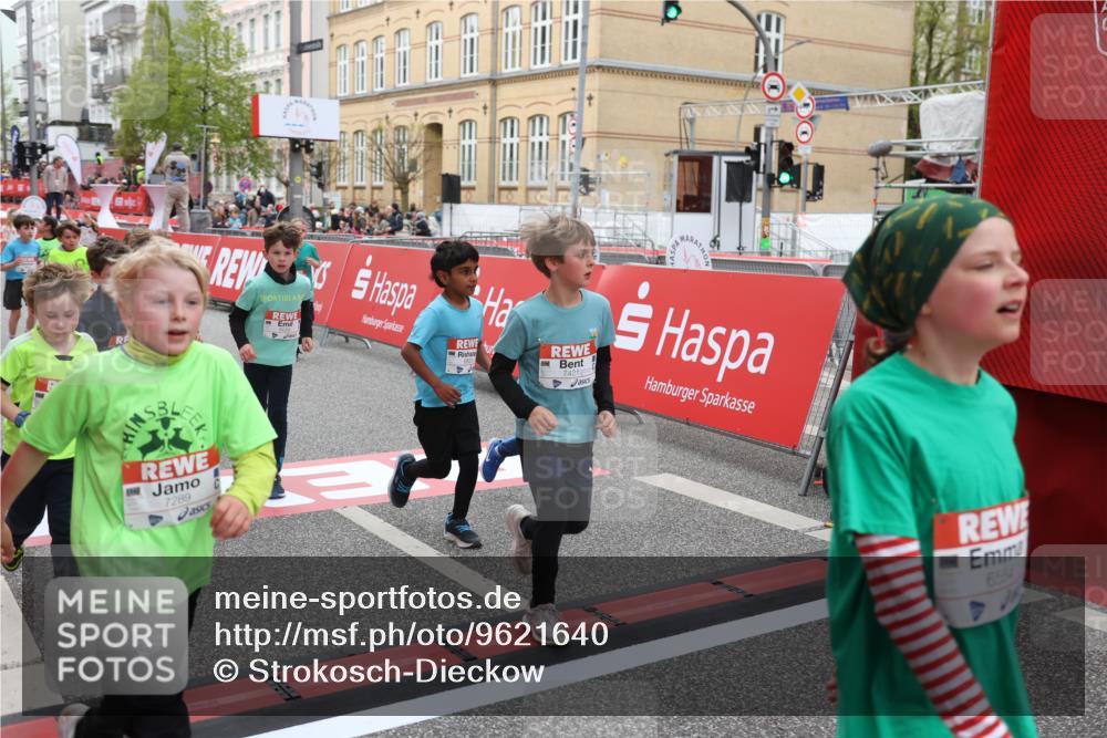 25.04.2026 - Das Zehntel Strokosch-Dieckow http://msf.ph/oto/9621640 25.04.2026 11:00:10 Ziel 5182, 5187, 5193, 5339, 5510, 5581, 5817, 5912, 5916, 6005, 6029, 6047, 6063, 6554, 6585, 6605, 6824, 6825, 6911, 7289, 7421, 7593, 7611, 7622, 7965 meine-sportfotos.de