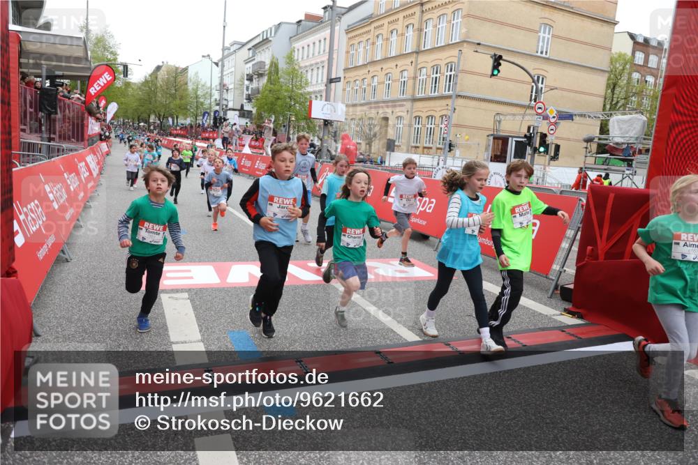 25.04.2026 - Das Zehntel Strokosch-Dieckow http://msf.ph/oto/9621662 25.04.2026 10:55:29 Ziel 5059, 5084, 5132, 5252, 5432, 5754, 5770, 5778, 5797, 6094, 6102, 6109, 6386, 6421, 6514, 6557, 7097, 7102, 7256, 7341, 7655, 7717, 7813, 7851, 8008 meine-sportfotos.de