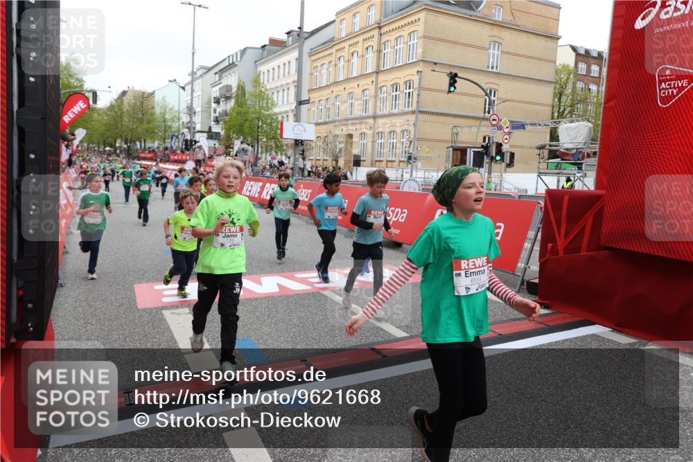 25.04.2026 - Das Zehntel Strokosch-Dieckow http://msf.ph/oto/9621668 25.04.2026 11:00:10 Ziel 5182, 5187, 5193, 5339, 5510, 5581, 5817, 5912, 5916, 6005, 6029, 6047, 6063, 6554, 6585, 6605, 6824, 6825, 6911, 7289, 7421, 7593, 7611, 7622, 7965 meine-sportfotos.de