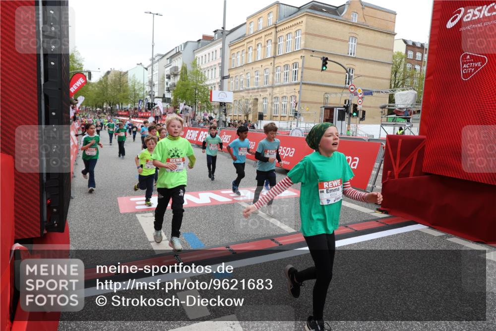 25.04.2026 - Das Zehntel Strokosch-Dieckow http://msf.ph/oto/9621683 25.04.2026 11:00:10 Ziel 5182, 5187, 5193, 5339, 5510, 5581, 5817, 5912, 5916, 6005, 6029, 6047, 6063, 6554, 6585, 6605, 6824, 6825, 6911, 7289, 7421, 7593, 7611, 7622, 7965 meine-sportfotos.de