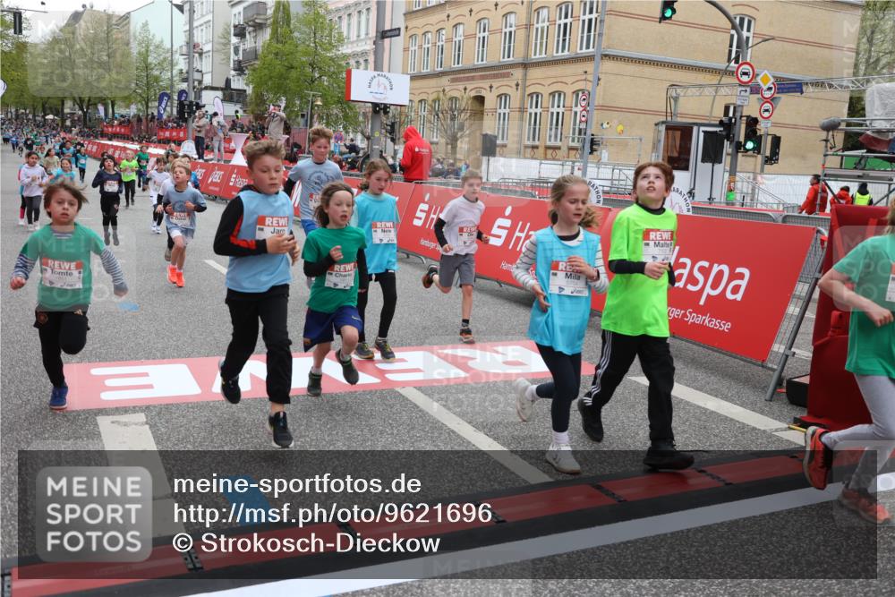 25.04.2026 - Das Zehntel Strokosch-Dieckow http://msf.ph/oto/9621696 25.04.2026 10:55:28 Ziel 5059, 5084, 5252, 5432, 5445, 5754, 5797, 6094, 6102, 6109, 6386, 6421, 6557, 6880, 7097, 7102, 7256, 7341, 7655, 7813, 7851, 8008 meine-sportfotos.de
