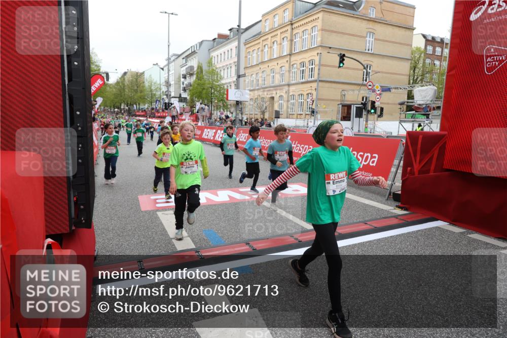 25.04.2026 - Das Zehntel Strokosch-Dieckow http://msf.ph/oto/9621713 25.04.2026 11:00:10 Ziel 5182, 5187, 5193, 5339, 5510, 5581, 5817, 5912, 5916, 6005, 6029, 6047, 6063, 6554, 6585, 6605, 6824, 6825, 6911, 7289, 7421, 7593, 7611, 7622, 7965 meine-sportfotos.de