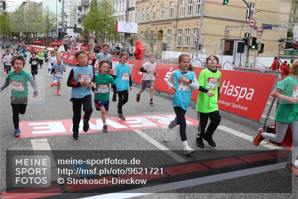 25.04.2026 - Das Zehntel Strokosch-Dieckow http://msf.ph/oto/9621721 25.04.2026 10:55:28 Ziel 5059, 5084, 5252, 5432, 5445, 5754, 5797, 6094, 6102, 6109, 6386, 6421, 6557, 6880, 7097, 7102, 7256, 7341, 7655, 7813, 7851, 8008 meine-sportfotos.de