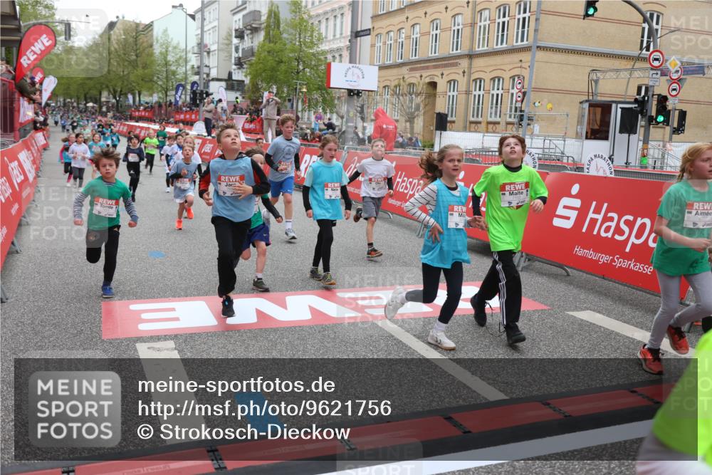 25.04.2026 - Das Zehntel Strokosch-Dieckow http://msf.ph/oto/9621756 25.04.2026 10:55:28 Ziel 5059, 5084, 5252, 5432, 5445, 5754, 5797, 6094, 6102, 6109, 6386, 6421, 6557, 6880, 7097, 7102, 7256, 7341, 7655, 7813, 7851, 8008 meine-sportfotos.de