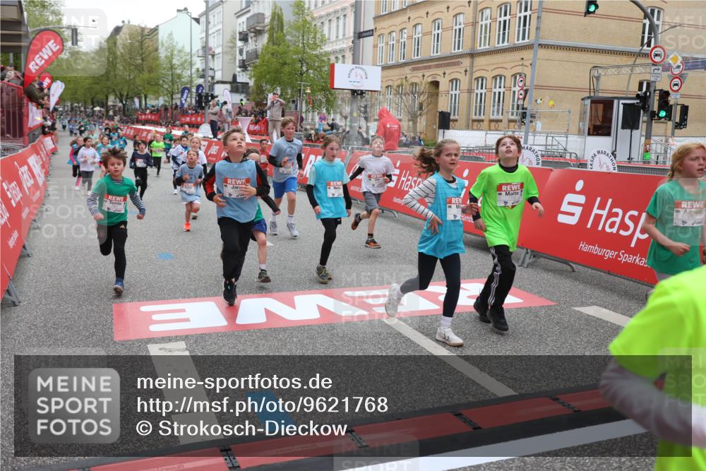 25.04.2026 - Das Zehntel Strokosch-Dieckow http://msf.ph/oto/9621768 25.04.2026 10:55:28 Ziel 5059, 5084, 5252, 5432, 5445, 5754, 5797, 6094, 6102, 6109, 6386, 6421, 6557, 6880, 7097, 7102, 7256, 7341, 7655, 7813, 7851, 8008 meine-sportfotos.de