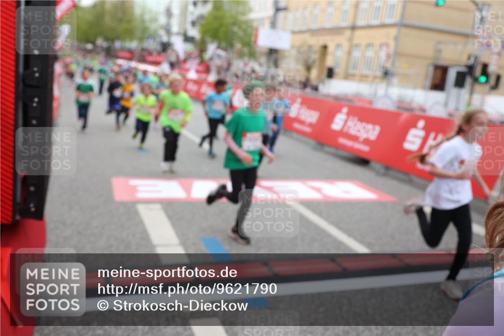 25.04.2026 - Das Zehntel Strokosch-Dieckow http://msf.ph/oto/9621790 25.04.2026 11:00:09 Ziel 5182, 5187, 5193, 5296, 5339, 5510, 5581, 5817, 5912, 5916, 6005, 6029, 6047, 6063, 6554, 6585, 6605, 6824, 6825, 6911, 7147, 7289, 7421, 7593, 7611, 7622, 7663, 7965 meine-sportfotos.de