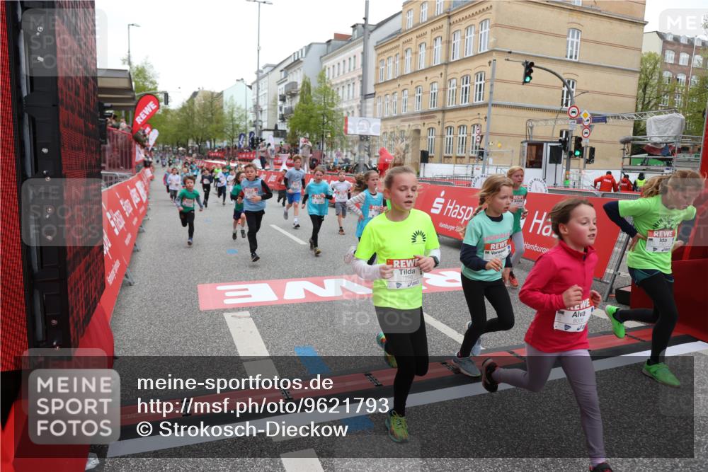 25.04.2026 - Das Zehntel Strokosch-Dieckow http://msf.ph/oto/9621793 25.04.2026 10:55:27 Ziel 5059, 5084, 5252, 5432, 5445, 5754, 5797, 6094, 6102, 6107, 6109, 6421, 6557, 6880, 7097, 7102, 7256, 7341, 7655, 7813, 7851, 7905, 8008 meine-sportfotos.de