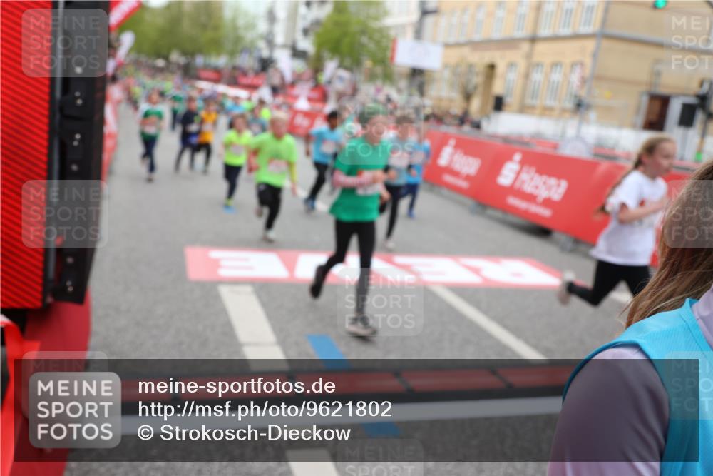 25.04.2026 - Das Zehntel Strokosch-Dieckow http://msf.ph/oto/9621802 25.04.2026 11:00:09 Ziel 5182, 5187, 5193, 5296, 5339, 5510, 5581, 5817, 5912, 5916, 6005, 6029, 6047, 6063, 6554, 6585, 6605, 6824, 6825, 6911, 7147, 7289, 7421, 7593, 7611, 7622, 7663, 7965 meine-sportfotos.de