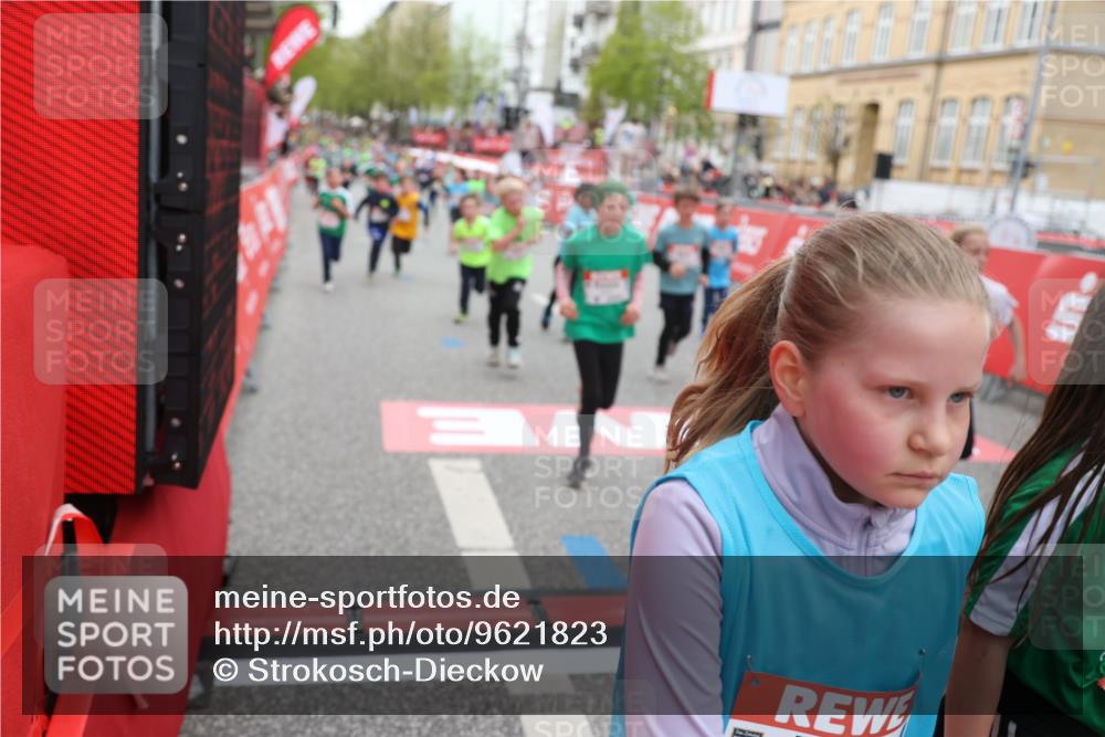 25.04.2026 - Das Zehntel Strokosch-Dieckow http://msf.ph/oto/9621823 25.04.2026 11:00:08 Ziel 5182, 5187, 5193, 5296, 5339, 5418, 5459, 5510, 5581, 5704, 5817, 5916, 6005, 6047, 6063, 6554, 6824, 6825, 6911, 7147, 7289, 7421, 7593, 7622, 7663, 7794, 7965 meine-sportfotos.de