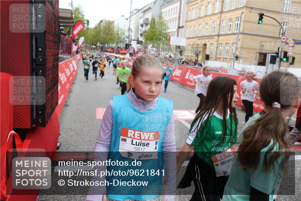 25.04.2026 - Das Zehntel Strokosch-Dieckow http://msf.ph/oto/9621841 25.04.2026 11:00:08 Ziel 5182, 5187, 5193, 5296, 5339, 5418, 5459, 5510, 5581, 5704, 5817, 5916, 6005, 6047, 6063, 6554, 6824, 6825, 6911, 7147, 7289, 7421, 7593, 7622, 7663, 7794, 7965 meine-sportfotos.de
