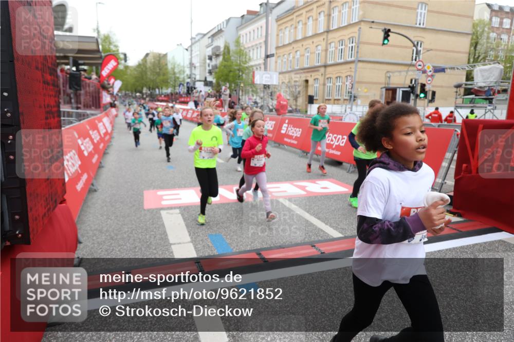 25.04.2026 - Das Zehntel Strokosch-Dieckow http://msf.ph/oto/9621852 25.04.2026 10:55:27 Ziel 5059, 5084, 5252, 5432, 5445, 5754, 5797, 6094, 6102, 6107, 6109, 6421, 6557, 6880, 7097, 7102, 7256, 7341, 7655, 7813, 7851, 7905, 8008 meine-sportfotos.de