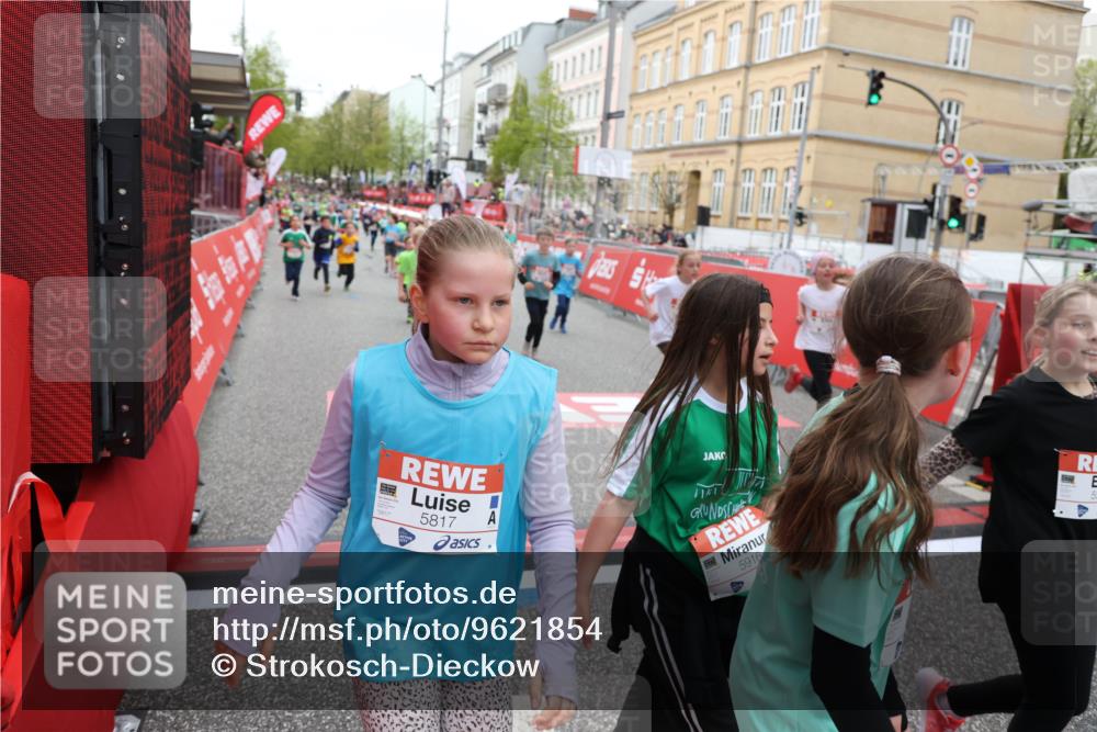 25.04.2026 - Das Zehntel Strokosch-Dieckow http://msf.ph/oto/9621854 25.04.2026 11:00:08 Ziel 5182, 5187, 5193, 5296, 5339, 5418, 5459, 5510, 5581, 5704, 5817, 5916, 6005, 6047, 6063, 6554, 6824, 6825, 6911, 7147, 7289, 7421, 7593, 7622, 7663, 7794, 7965 meine-sportfotos.de