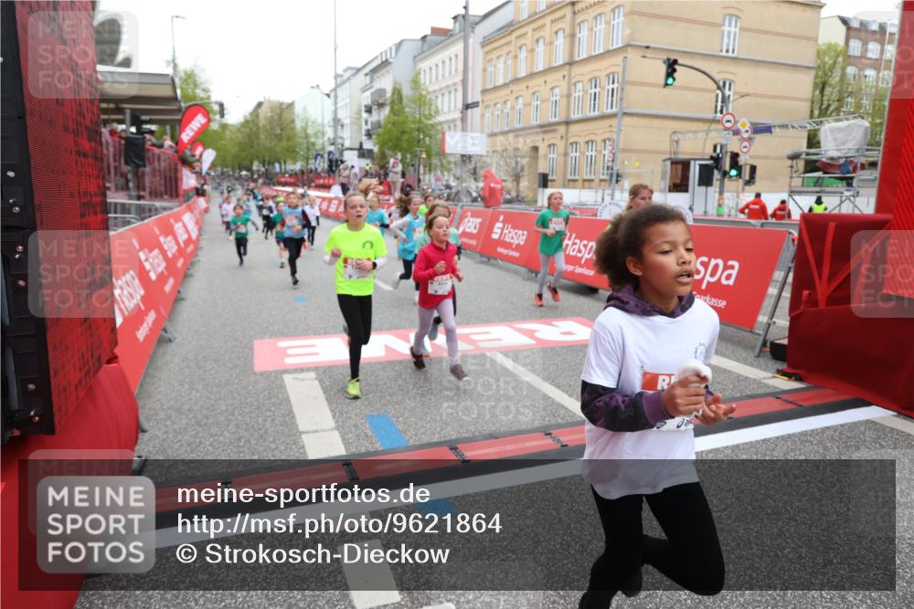 25.04.2026 - Das Zehntel Strokosch-Dieckow http://msf.ph/oto/9621864 25.04.2026 10:55:27 Ziel 5059, 5084, 5252, 5432, 5445, 5754, 5797, 6094, 6102, 6107, 6109, 6421, 6557, 6880, 7097, 7102, 7256, 7341, 7655, 7813, 7851, 7905, 8008 meine-sportfotos.de