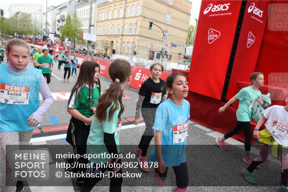 25.04.2026 - Das Zehntel Strokosch-Dieckow http://msf.ph/oto/9621878 25.04.2026 11:00:08 Ziel 5182, 5187, 5193, 5296, 5339, 5418, 5459, 5510, 5581, 5704, 5817, 5916, 6005, 6047, 6063, 6554, 6824, 6825, 6911, 7147, 7289, 7421, 7593, 7622, 7663, 7794, 7965 meine-sportfotos.de