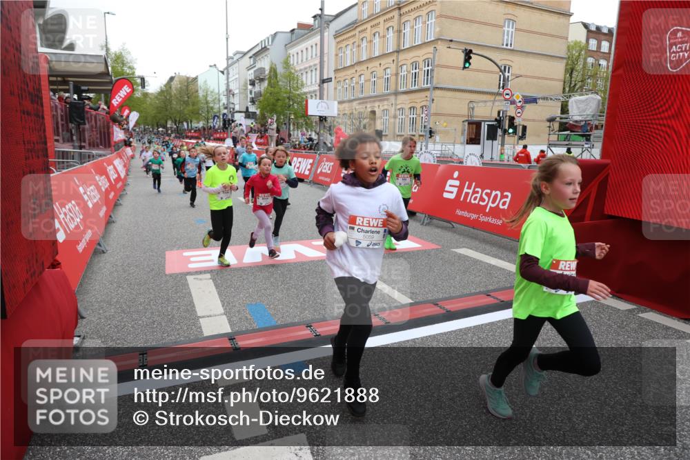 25.04.2026 - Das Zehntel Strokosch-Dieckow http://msf.ph/oto/9621888 25.04.2026 10:55:26 Ziel 5059, 5252, 5421, 5432, 5445, 5754, 6094, 6102, 6107, 6109, 6557, 6880, 7097, 7102, 7256, 7341, 7655, 7813, 7851, 7905, 8008 meine-sportfotos.de
