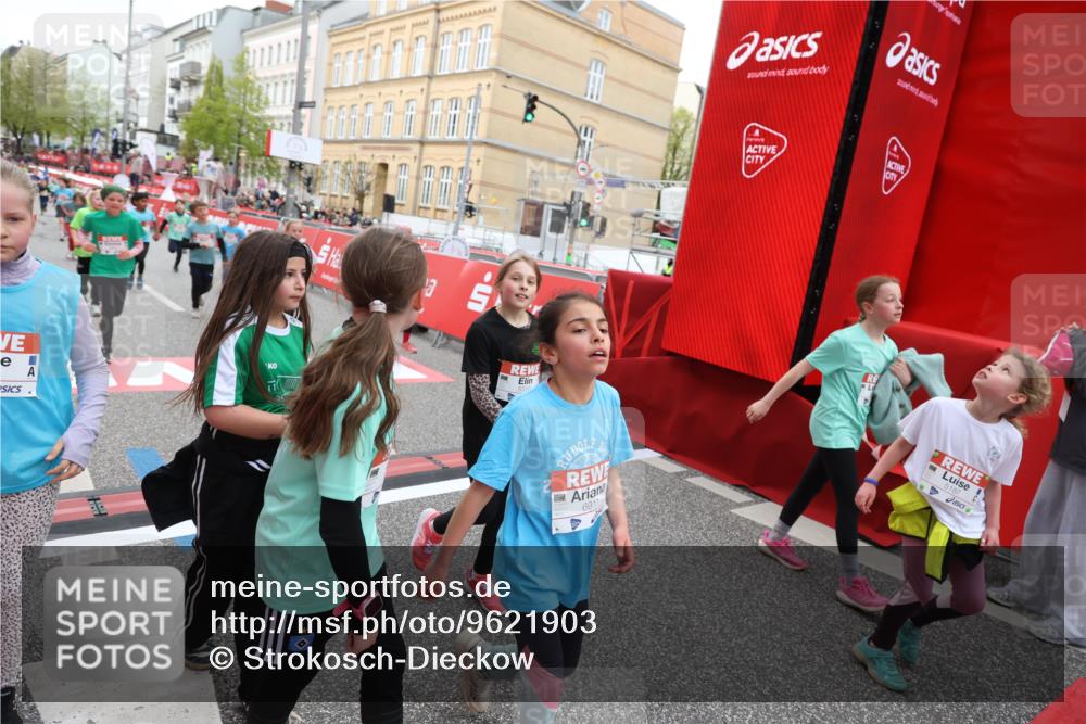 25.04.2026 - Das Zehntel Strokosch-Dieckow http://msf.ph/oto/9621903 25.04.2026 11:00:08 Ziel 5182, 5187, 5193, 5296, 5339, 5418, 5459, 5510, 5581, 5704, 5817, 5916, 6005, 6047, 6063, 6554, 6824, 6825, 6911, 7147, 7289, 7421, 7593, 7622, 7663, 7794, 7965 meine-sportfotos.de