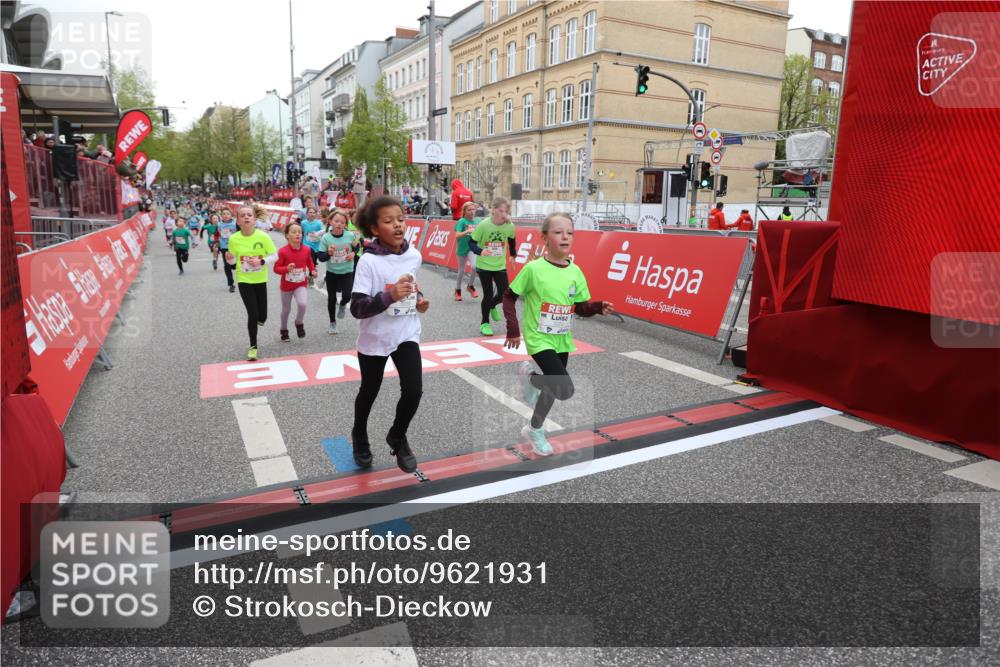 25.04.2026 - Das Zehntel Strokosch-Dieckow http://msf.ph/oto/9621931 25.04.2026 10:55:26 Ziel 5059, 5252, 5421, 5432, 5445, 5754, 6094, 6102, 6107, 6109, 6557, 6880, 7097, 7102, 7256, 7341, 7655, 7813, 7851, 7905, 8008 meine-sportfotos.de