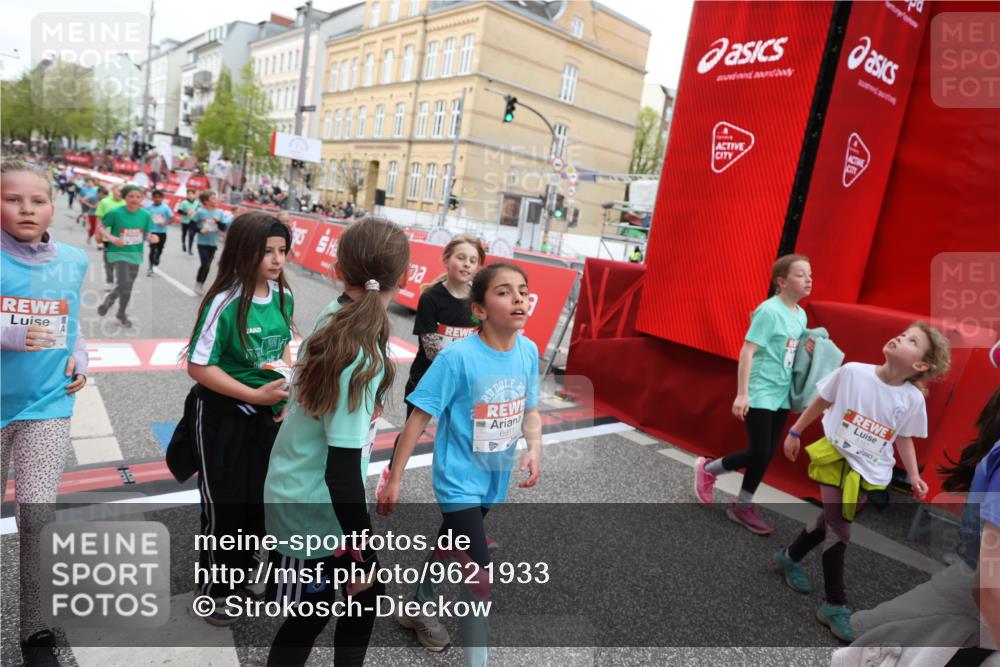 25.04.2026 - Das Zehntel Strokosch-Dieckow http://msf.ph/oto/9621933 25.04.2026 11:00:07 Ziel 5182, 5187, 5193, 5296, 5339, 5418, 5459, 5510, 5581, 5704, 5817, 5866, 5916, 6047, 6063, 6258, 6554, 6911, 7147, 7289, 7593, 7622, 7663, 7780, 7794, 7965 meine-sportfotos.de