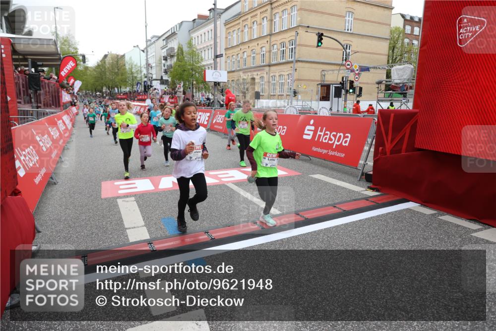 25.04.2026 - Das Zehntel Strokosch-Dieckow http://msf.ph/oto/9621948 25.04.2026 10:55:26 Ziel 5059, 5252, 5421, 5432, 5445, 5754, 6094, 6102, 6107, 6109, 6557, 6880, 7097, 7102, 7256, 7341, 7655, 7813, 7851, 7905, 8008 meine-sportfotos.de