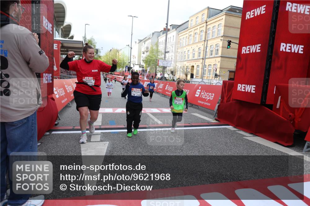 25.04.2026 - Das Zehntel Strokosch-Dieckow http://msf.ph/oto/9621968 25.04.2026 09:14:18 Ziel 2096, 2109, 3269, 3440, 3475 meine-sportfotos.de