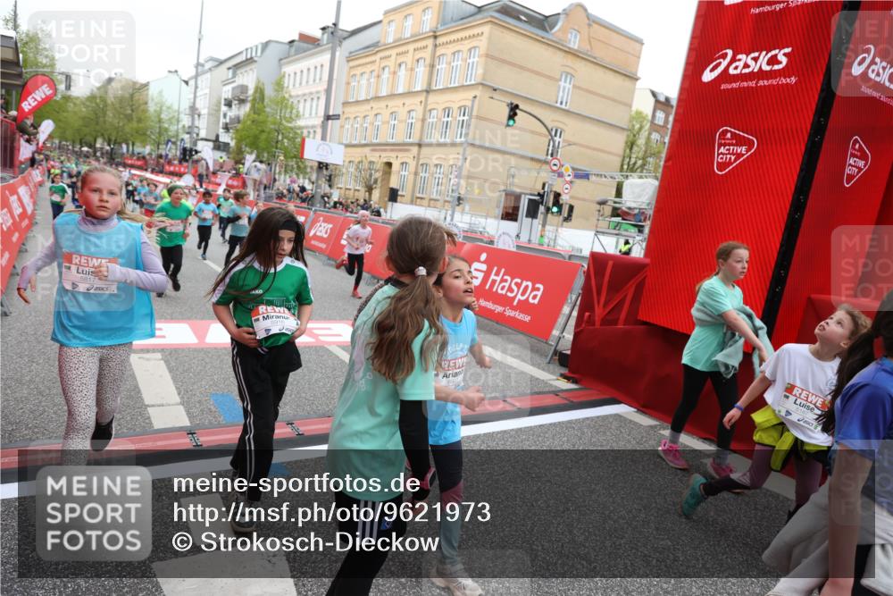 25.04.2026 - Das Zehntel Strokosch-Dieckow http://msf.ph/oto/9621973 25.04.2026 11:00:07 Ziel 5182, 5187, 5193, 5296, 5339, 5418, 5459, 5510, 5581, 5704, 5817, 5866, 5916, 6047, 6063, 6258, 6554, 6911, 7147, 7289, 7593, 7622, 7663, 7780, 7794, 7965 meine-sportfotos.de
