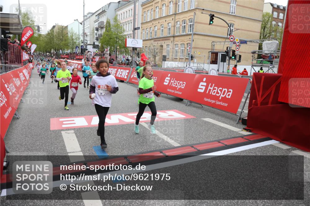 25.04.2026 - Das Zehntel Strokosch-Dieckow http://msf.ph/oto/9621975 25.04.2026 10:55:26 Ziel 5059, 5252, 5421, 5432, 5445, 5754, 6094, 6102, 6107, 6109, 6557, 6880, 7097, 7102, 7256, 7341, 7655, 7813, 7851, 7905, 8008 meine-sportfotos.de