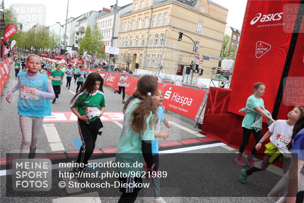 25.04.2026 - Das Zehntel Strokosch-Dieckow http://msf.ph/oto/9621989 25.04.2026 11:00:07 Ziel 5182, 5187, 5193, 5296, 5339, 5418, 5459, 5510, 5581, 5704, 5817, 5866, 5916, 6047, 6063, 6258, 6554, 6911, 7147, 7289, 7593, 7622, 7663, 7780, 7794, 7965 meine-sportfotos.de