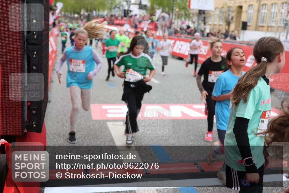 25.04.2026 - Das Zehntel Strokosch-Dieckow http://msf.ph/oto/9622076 25.04.2026 11:00:06 Ziel 5178, 5182, 5187, 5193, 5296, 5339, 5382, 5418, 5459, 5510, 5581, 5704, 5817, 5866, 5916, 6047, 6063, 6258, 6911, 7147, 7593, 7622, 7663, 7780, 7794, 7965 meine-sportfotos.de