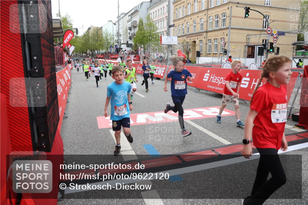 25.04.2026 - Das Zehntel Strokosch-Dieckow http://msf.ph/oto/9622120 25.04.2026 10:55:22 Ziel 5355, 5421, 5432, 5445, 5755, 5847, 6102, 6107, 6109, 6127, 6635, 6880, 7097, 7206, 7584, 7601, 7905 meine-sportfotos.de