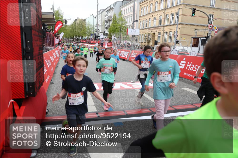 25.04.2026 - Das Zehntel Strokosch-Dieckow http://msf.ph/oto/9622194 25.04.2026 11:00:05 Ziel 5178, 5187, 5296, 5339, 5382, 5418, 5459, 5510, 5581, 5693, 5699, 5704, 5817, 5866, 5916, 6047, 6063, 6258, 6911, 7086, 7147, 7587, 7593, 7616, 7622, 7663, 7780, 7794, 7965 meine-sportfotos.de