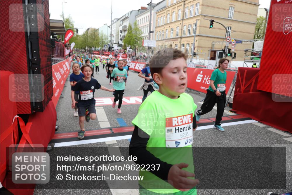 25.04.2026 - Das Zehntel Strokosch-Dieckow http://msf.ph/oto/9622237 25.04.2026 11:00:05 Ziel 5178, 5187, 5296, 5339, 5382, 5418, 5459, 5510, 5581, 5693, 5699, 5704, 5817, 5866, 5916, 6047, 6063, 6258, 6911, 7086, 7147, 7587, 7593, 7616, 7622, 7663, 7780, 7794, 7965 meine-sportfotos.de