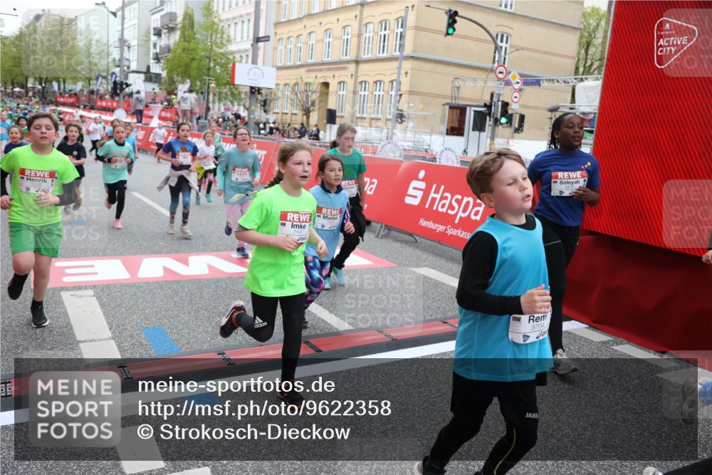 25.04.2026 - Das Zehntel Strokosch-Dieckow http://msf.ph/oto/9622358 25.04.2026 11:00:03 Ziel 5178, 5187, 5296, 5339, 5382, 5418, 5459, 5581, 5595, 5693, 5699, 5704, 5866, 5962, 6047, 6258, 7077, 7086, 7147, 7152, 7313, 7335, 7587, 7593, 7616, 7622, 7663, 7684, 7780, 7794, 7965 meine-sportfotos.de