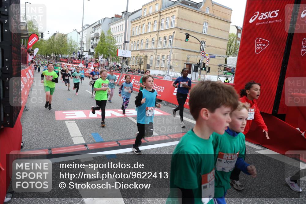 25.04.2026 - Das Zehntel Strokosch-Dieckow http://msf.ph/oto/9622413 25.04.2026 11:00:03 Ziel 5178, 5187, 5296, 5339, 5382, 5418, 5459, 5581, 5595, 5693, 5699, 5704, 5866, 5962, 6047, 6258, 7077, 7086, 7147, 7152, 7313, 7335, 7587, 7593, 7616, 7622, 7663, 7684, 7780, 7794, 7965 meine-sportfotos.de
