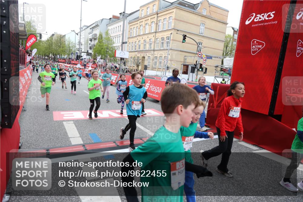 25.04.2026 - Das Zehntel Strokosch-Dieckow http://msf.ph/oto/9622455 25.04.2026 11:00:03 Ziel 5178, 5187, 5296, 5339, 5382, 5418, 5459, 5581, 5595, 5693, 5699, 5704, 5866, 5962, 6047, 6258, 7077, 7086, 7147, 7152, 7313, 7335, 7587, 7593, 7616, 7622, 7663, 7684, 7780, 7794, 7965 meine-sportfotos.de