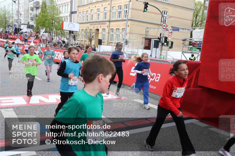 25.04.2026 - Das Zehntel Strokosch-Dieckow http://msf.ph/oto/9622483 25.04.2026 11:00:02 Ziel 5178, 5179, 5296, 5382, 5418, 5459, 5581, 5595, 5638, 5693, 5699, 5704, 5866, 5962, 6258, 7077, 7086, 7147, 7152, 7313, 7335, 7587, 7616, 7622, 7663, 7684, 7780, 7794, 7965 meine-sportfotos.de
