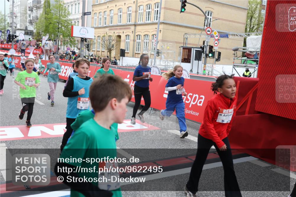 25.04.2026 - Das Zehntel Strokosch-Dieckow http://msf.ph/oto/9622495 25.04.2026 11:00:02 Ziel 5178, 5179, 5296, 5382, 5418, 5459, 5581, 5595, 5638, 5693, 5699, 5704, 5866, 5962, 6258, 7077, 7086, 7147, 7152, 7313, 7335, 7587, 7616, 7622, 7663, 7684, 7780, 7794, 7965 meine-sportfotos.de
