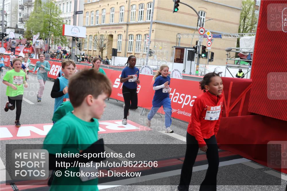 25.04.2026 - Das Zehntel Strokosch-Dieckow http://msf.ph/oto/9622506 25.04.2026 11:00:02 Ziel 5178, 5179, 5296, 5382, 5418, 5459, 5581, 5595, 5638, 5693, 5699, 5704, 5866, 5962, 6258, 7077, 7086, 7147, 7152, 7313, 7335, 7587, 7616, 7622, 7663, 7684, 7780, 7794, 7965 meine-sportfotos.de