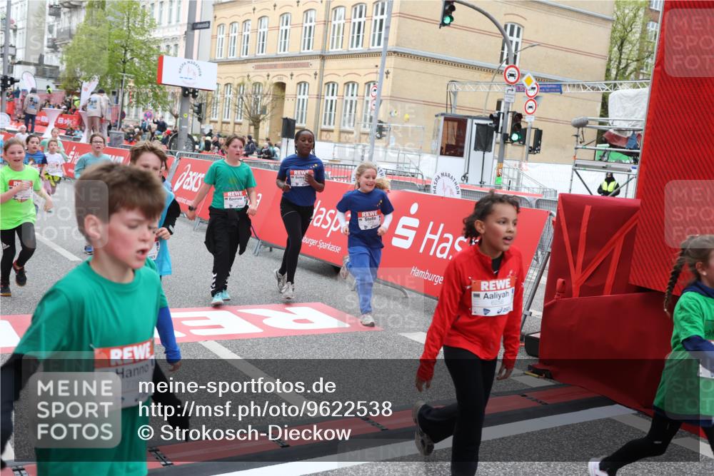 25.04.2026 - Das Zehntel Strokosch-Dieckow http://msf.ph/oto/9622538 25.04.2026 11:00:02 Ziel 5178, 5179, 5296, 5382, 5418, 5459, 5581, 5595, 5638, 5693, 5699, 5704, 5866, 5962, 6258, 7077, 7086, 7147, 7152, 7313, 7335, 7587, 7616, 7622, 7663, 7684, 7780, 7794, 7965 meine-sportfotos.de