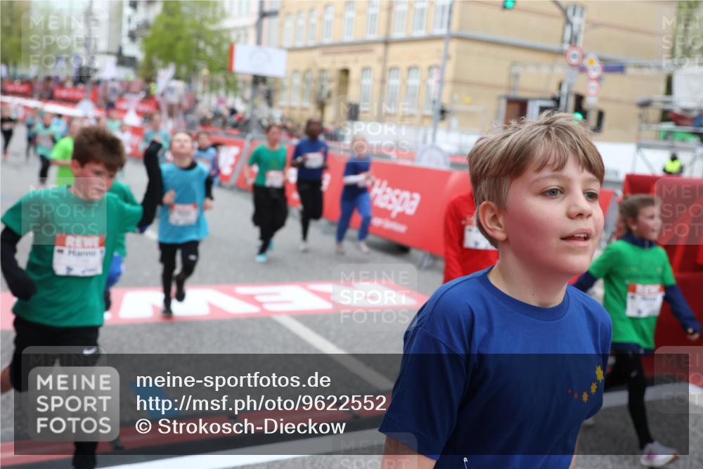 25.04.2026 - Das Zehntel Strokosch-Dieckow http://msf.ph/oto/9622552 25.04.2026 11:00:02 Ziel 5178, 5179, 5296, 5382, 5418, 5459, 5581, 5595, 5638, 5693, 5699, 5704, 5866, 5962, 6258, 7077, 7086, 7147, 7152, 7313, 7335, 7587, 7616, 7622, 7663, 7684, 7780, 7794, 7965 meine-sportfotos.de