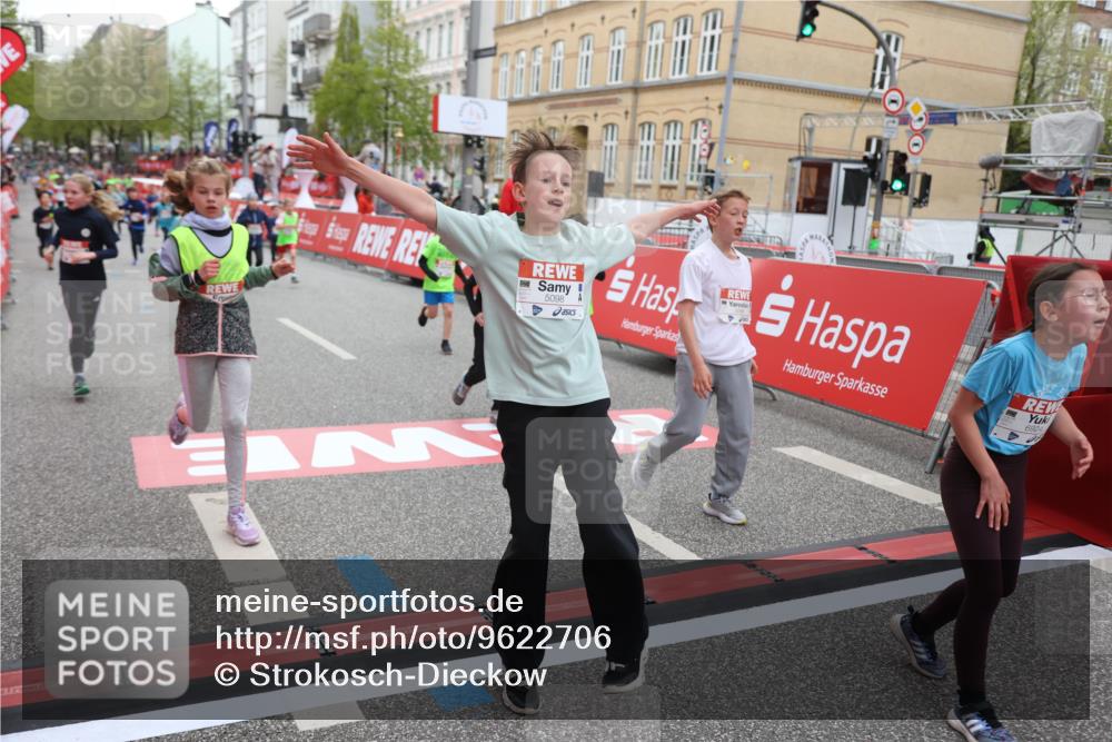 25.04.2026 - Das Zehntel Strokosch-Dieckow http://msf.ph/oto/9622706 25.04.2026 10:55:11 Ziel 5004, 5088, 5098, 5113, 5255, 5376, 5403, 5447, 5470, 5590, 5591, 5901, 5903, 6070, 6613, 6844, 6920, 6923, 6924, 7095, 7311, 7741, 7949 meine-sportfotos.de