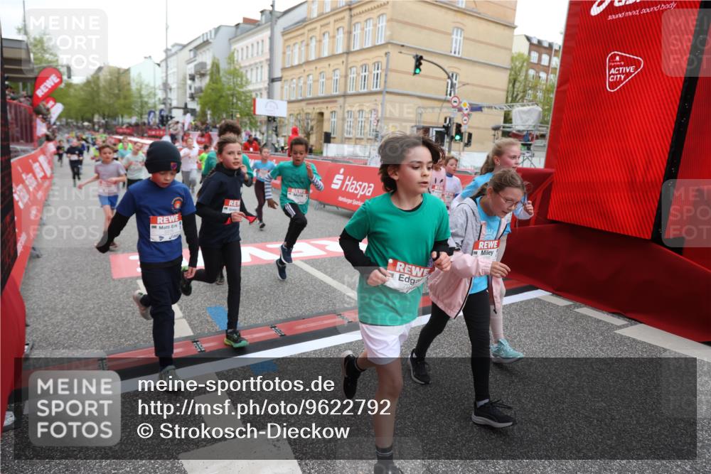 25.04.2026 - Das Zehntel Strokosch-Dieckow http://msf.ph/oto/9622792 25.04.2026 10:55:09 Ziel 5004, 5088, 5098, 5113, 5255, 5376, 5403, 5447, 5591, 5901, 5903, 6070, 6227, 6613, 6740, 6844, 6920, 6923, 6924, 7175, 7249, 7311, 7741, 7949 meine-sportfotos.de