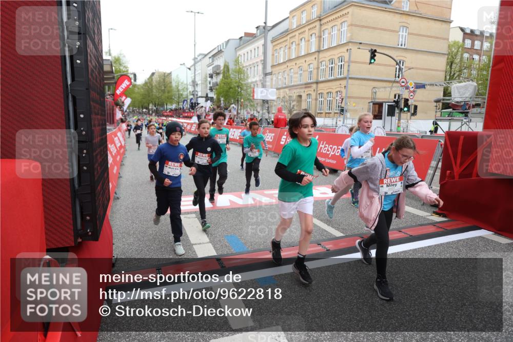 25.04.2026 - Das Zehntel Strokosch-Dieckow http://msf.ph/oto/9622818 25.04.2026 10:55:08 Ziel 5004, 5113, 5376, 5403, 5447, 5548, 5591, 5901, 5903, 6227, 6613, 6696, 6701, 6740, 6844, 6920, 6923, 6924, 7148, 7175, 7249, 7311, 7741, 7752, 7927, 7949 meine-sportfotos.de