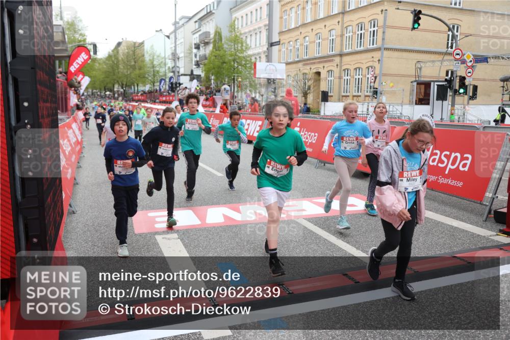 25.04.2026 - Das Zehntel Strokosch-Dieckow http://msf.ph/oto/9622839 25.04.2026 10:55:08 Ziel 5004, 5113, 5376, 5403, 5447, 5548, 5591, 5901, 5903, 6227, 6613, 6696, 6701, 6740, 6844, 6920, 6923, 6924, 7148, 7175, 7249, 7311, 7741, 7752, 7927, 7949 meine-sportfotos.de