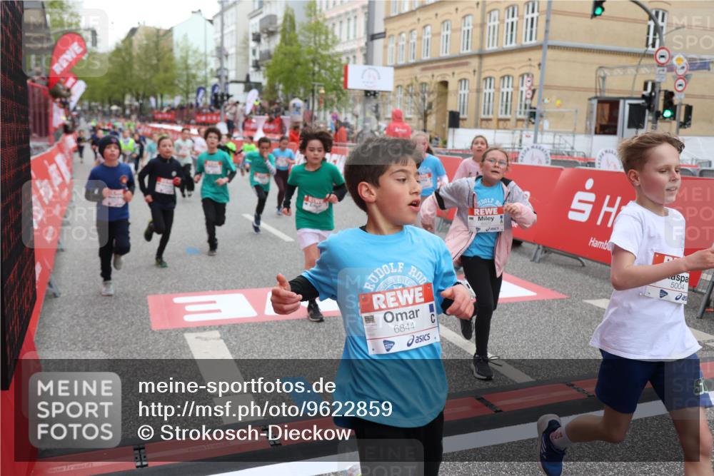 25.04.2026 - Das Zehntel Strokosch-Dieckow http://msf.ph/oto/9622859 25.04.2026 10:55:08 Ziel 5004, 5113, 5376, 5403, 5447, 5548, 5591, 5901, 5903, 6227, 6613, 6696, 6701, 6740, 6844, 6920, 6923, 6924, 7148, 7175, 7249, 7311, 7741, 7752, 7927, 7949 meine-sportfotos.de