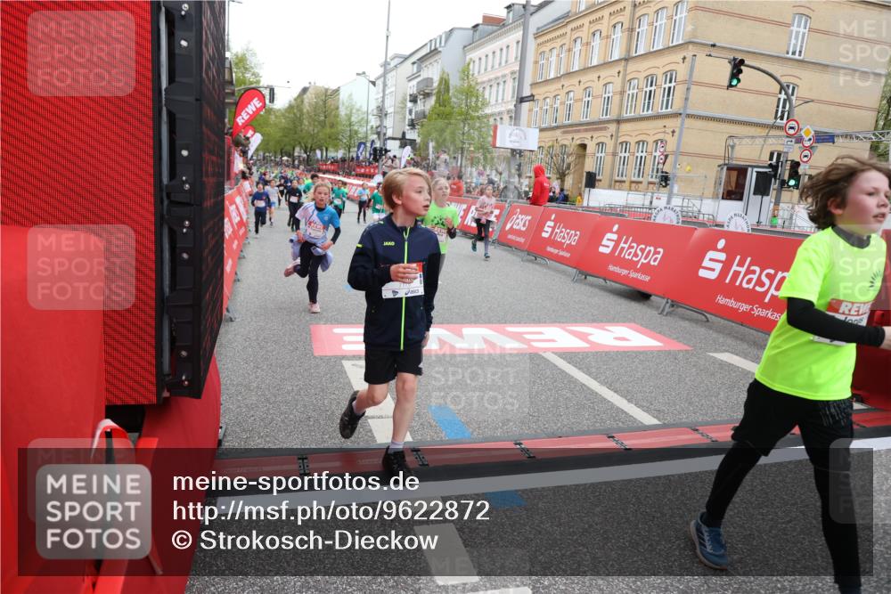 25.04.2026 - Das Zehntel Strokosch-Dieckow http://msf.ph/oto/9622872 25.04.2026 10:55:05 Ziel 5004, 5387, 5390, 5403, 5548, 5878, 5879, 6227, 6505, 6696, 6701, 6740, 6844, 6920, 7148, 7175, 7183, 7249, 7307, 7311, 7314, 7681, 7741, 7752, 7927 meine-sportfotos.de